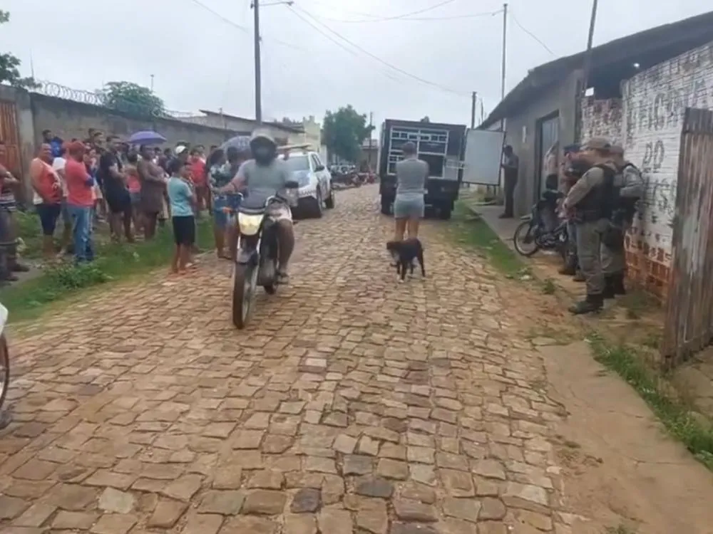Floriano: Homem é executado com 16 tiros e namorada ferida (Foto: reprodução)