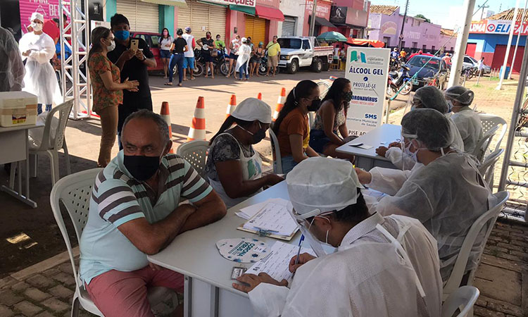 Covid-19: Prefeitura de Esperantina realiza blitz de testagem em Mercado Público