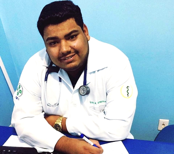 Médico campomaiorense que atua no tratamento da COVID-19 em Barras PI testa positivo