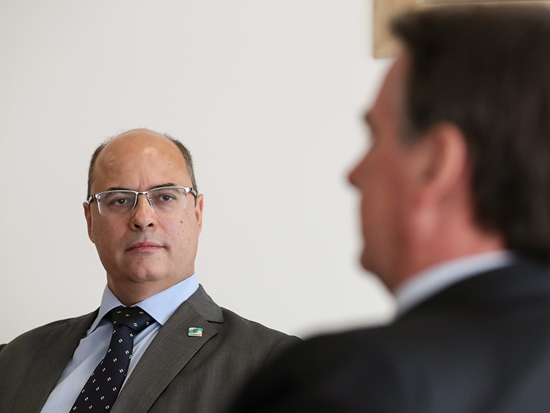 PF faz operação contra desvios na saúde na residência de Wilson Witzel