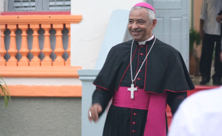 Bispo do município de Parnaíba está curado da Covid-19