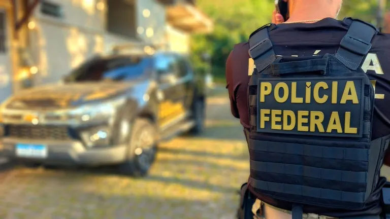 Operação afasta servidora e mira advogado e engenheiro do TCE-PI por fraudes