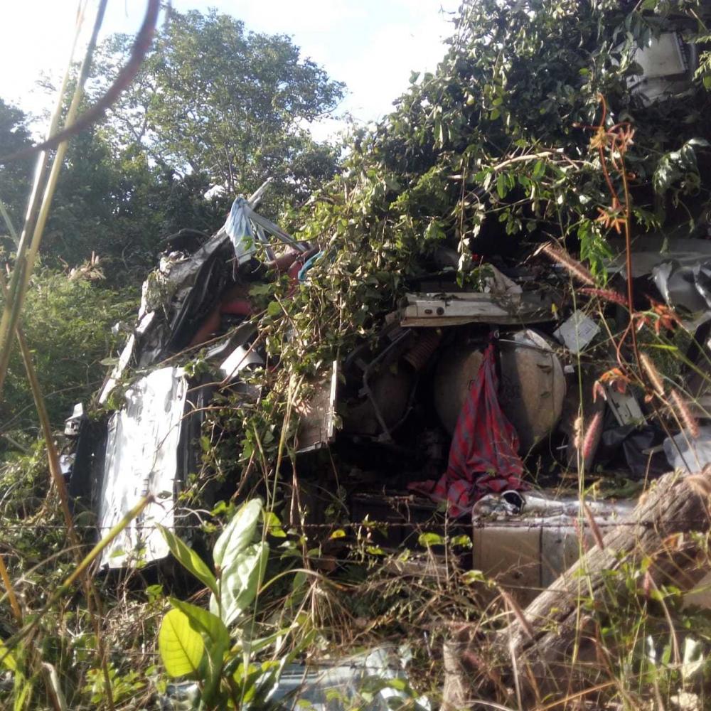 Caminhoneiro morre em grave acidente envolvendo duas carretas no Sul do Piauí