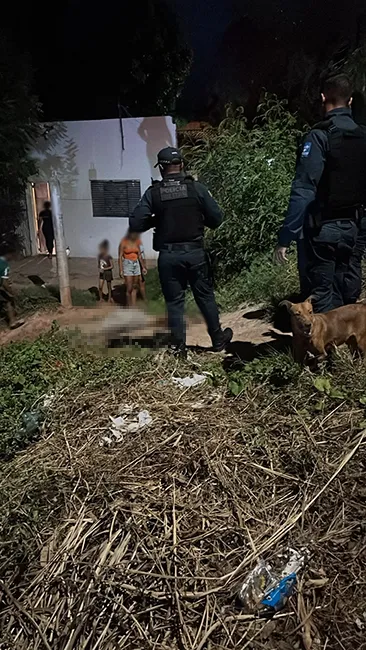 Homem de 43 anos é morto com cerca de oito tiros na zona Leste de Teresina