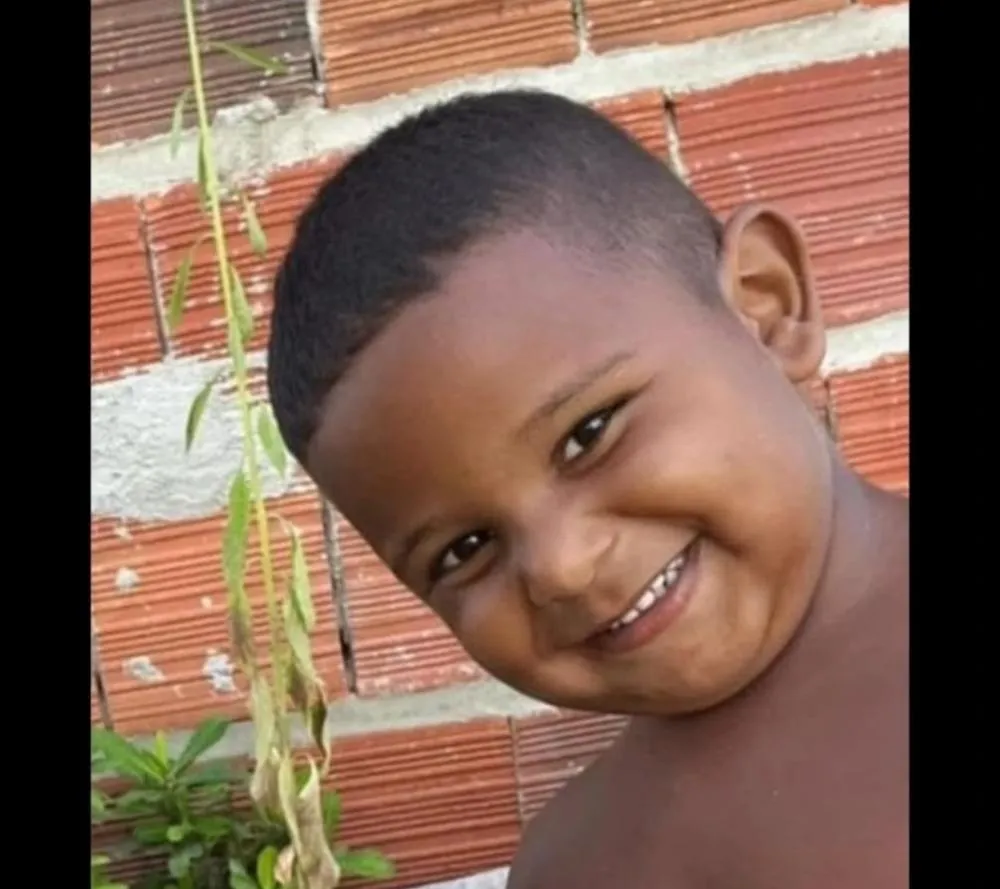 Menino de 3 anos atingido por tiro acidental não resiste e morre em Teresina