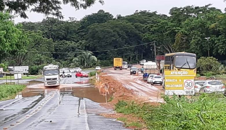 Teresina PI: PRF interdita BR 343 na entrada da capital 