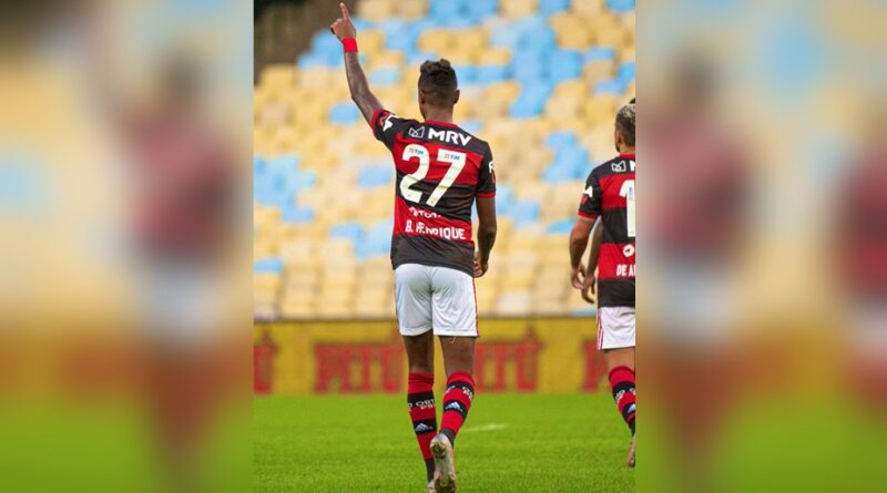 Flamengo vence Volta Redonda com dois de Bruno Henrique e fica a um jogo do título
