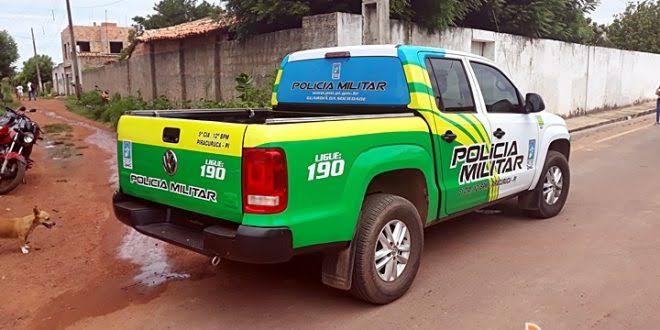 Polícia Militar: Homens da PMPI começa a cumprir o Decreto Emergencial e fecha bares e similares em Barras PI 