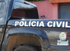 Policial atira, por engano, em carro com três pessoas em Teresina