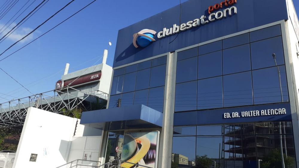 PF cumpre mandados no portal Clube Sat e na sede do PSC em Teresina