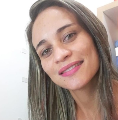 População realiza protesto após jovem ser morta a facadas pelo marido no Piauí