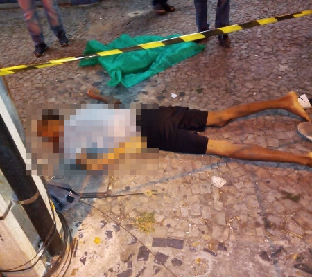 Morador de rua é morto a tiros durante briga no Centro de Teresina