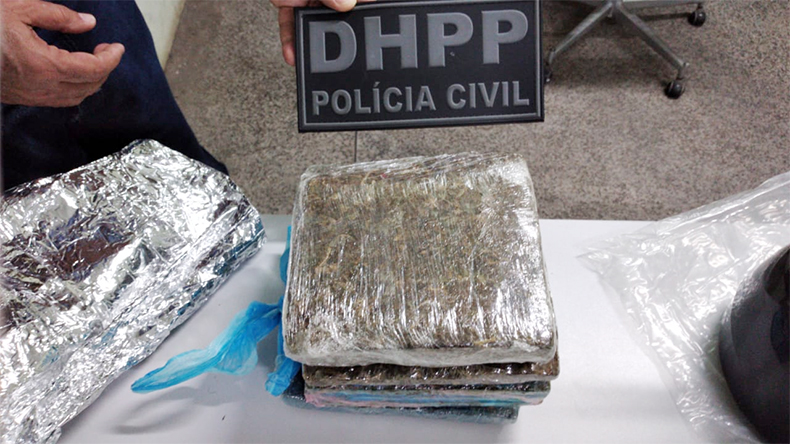 Morto em duplo homicídio estava em hotel e teria depositado mais de R$ 60 mil em drogas