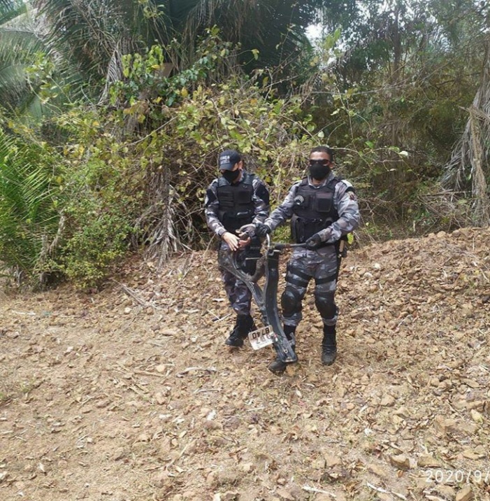Polícia encontra moto com restrição de roubo e furto na zona rural de Batalha PI