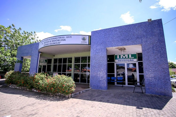 Genro é suspeito de assassinar ex-sogra e fugir com dois filhos em Teresina
