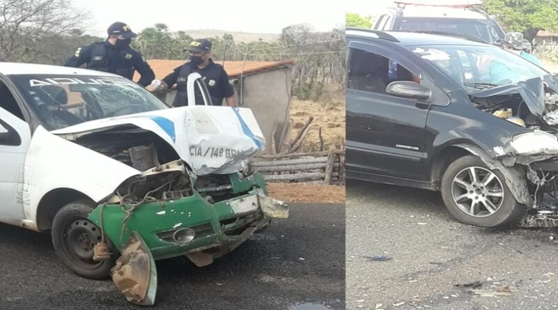 Colisão entre carro e viatura da PM deixa dois feridos em Santa Cruz do Piauí