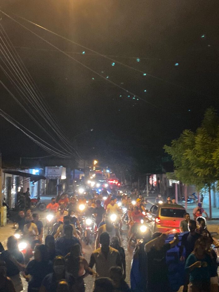Celebração religiosa e passeata celebram a vitória do prefeito eleito Edilson Capote