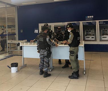 Suspeito de participar do assalto à Caixa é preso e PF confirma que dinheiro foi levado
