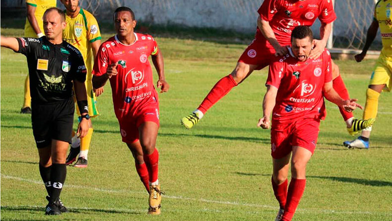 4 de Julho vence Picos por 2×0 e abre vantagem nas finais do Piauiense