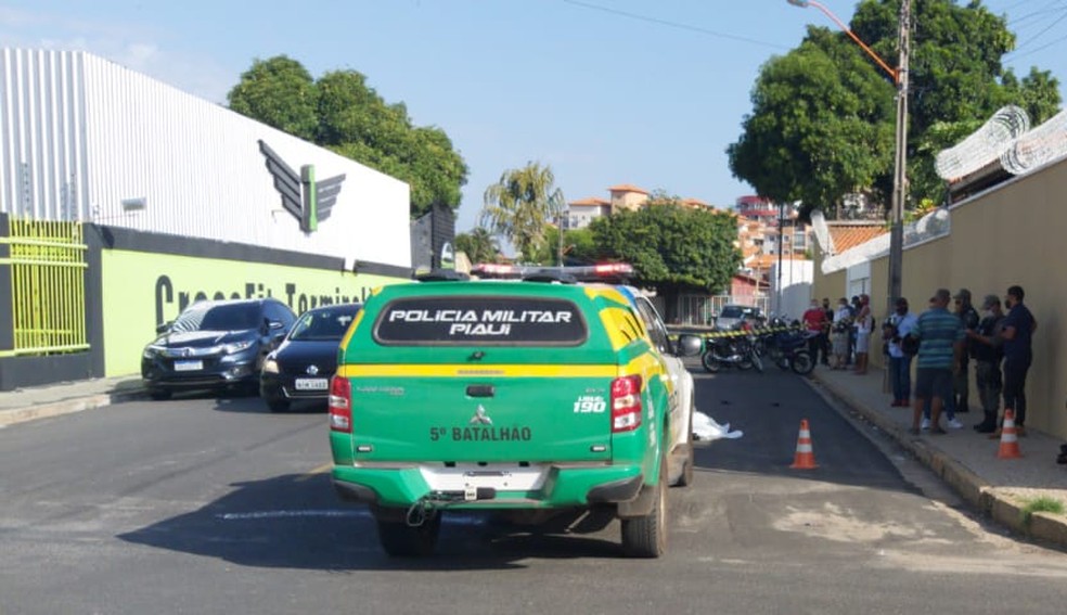 Ex-policial militar é morto com tiro nas costas na zona Leste