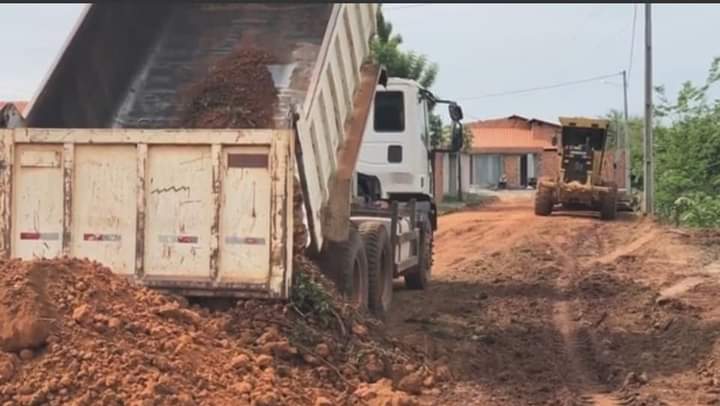 Começam as obras de calçamento do Governo Capote em Barras PI 