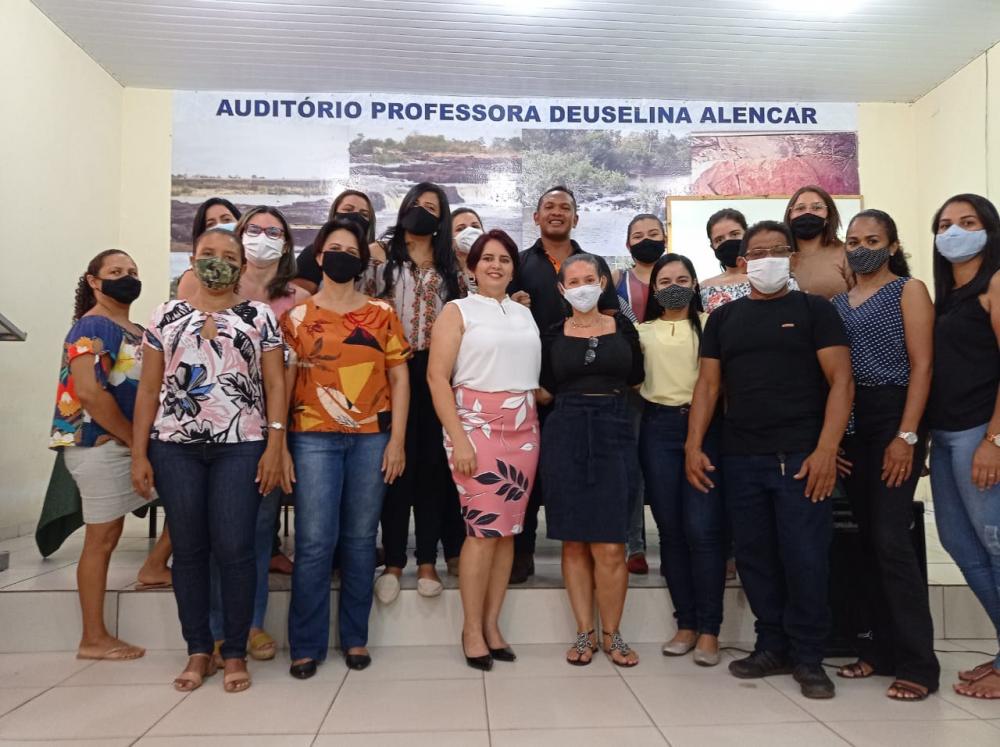 Semas capacita profissionais da rede de Assistência social em Barras PI 