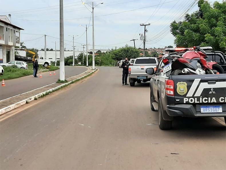 Polinter monta bloqueio em Esperantina para apreender veículos roubados