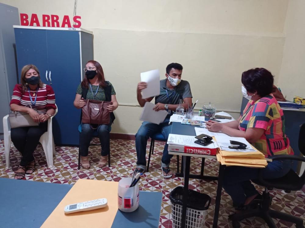 Primeira dama de Barras PI Edneida Fortes recebe conselheiros tutelares para discutirem demandas e ações 