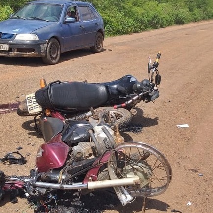 Colisão frontal entre motos deixa homem morto e outro ferido no Norte do Piauí