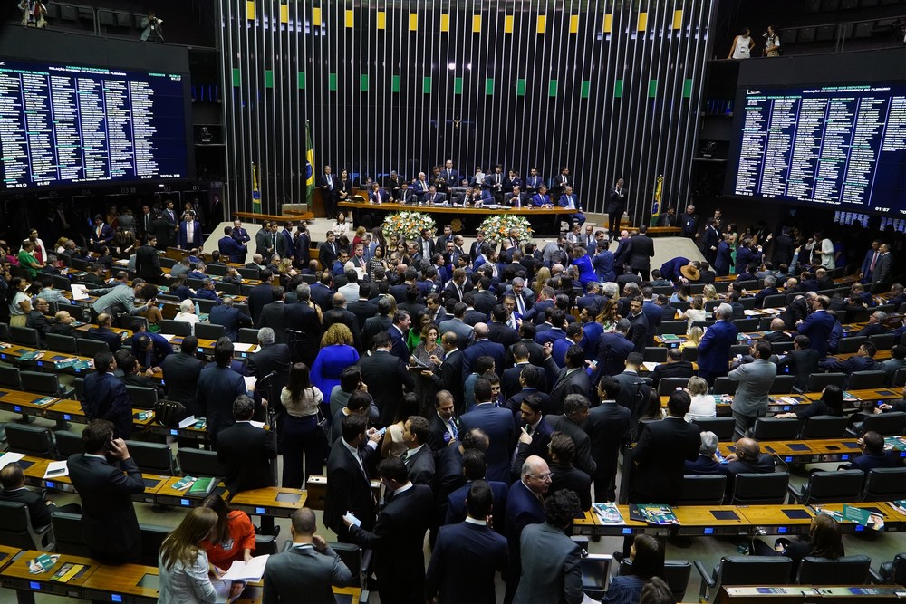 Plenário da Câmara dos Deputados na primeira sessão deste ano — Foto: Pablo Valadares/Câmara dos Deputados