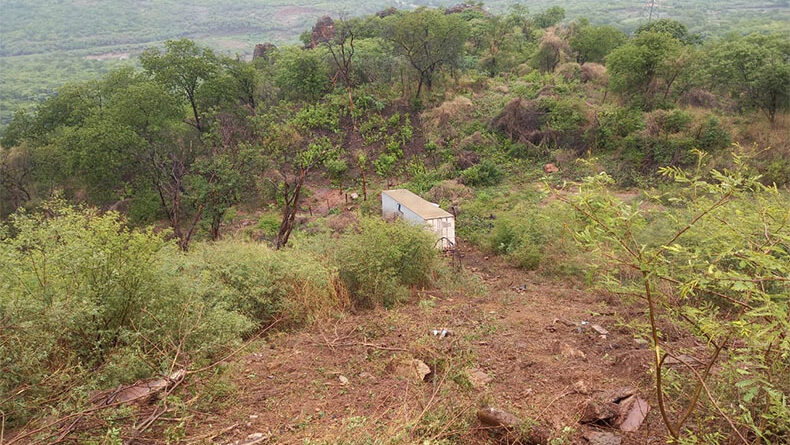 Motorista escapa após carreta descer morro na BR-316 em Picos PI 