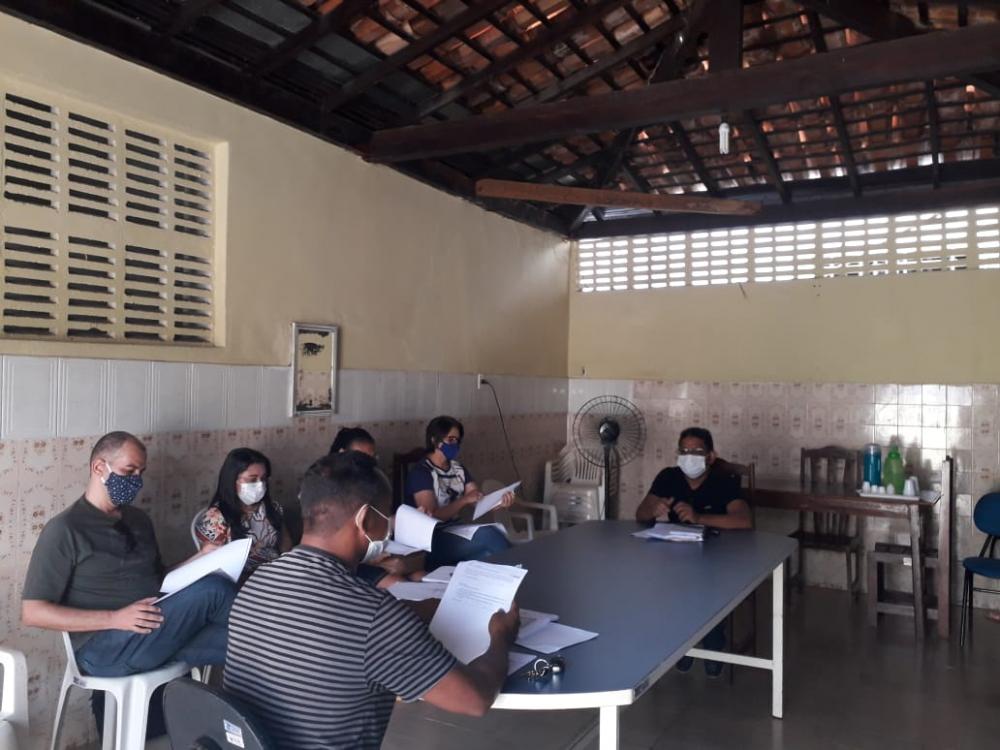 Governo Capote: Secretária de Assistência social se reuniu com Equipe técnica para planejamento estratégico do PROGRAMA BUSCA ATIVA em Barras PI 