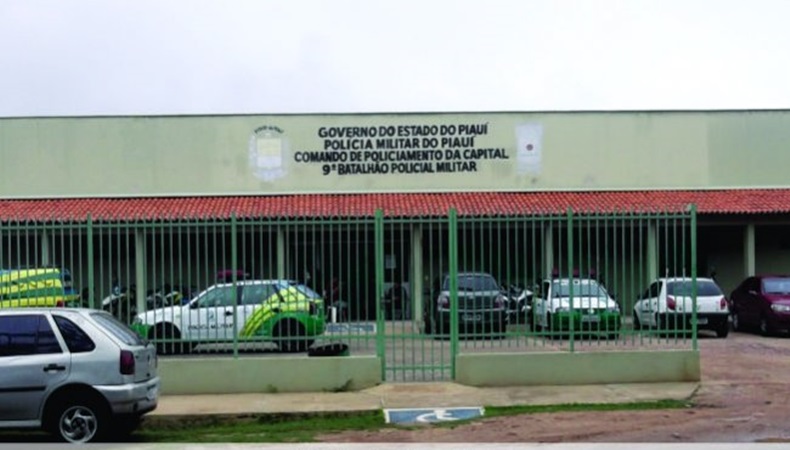 Homem morre dentro de lava jato após ser atingido com disparo