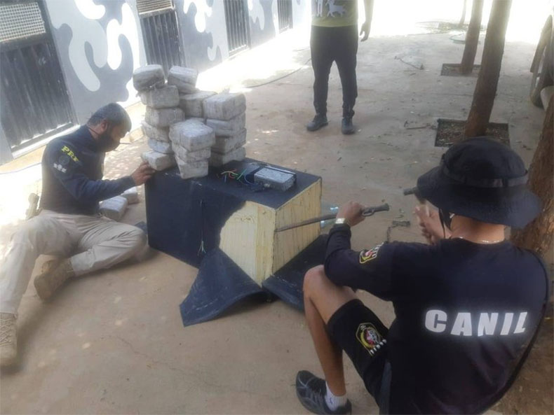 Motorista é preso com 34kg de droga escondidos em caixa de som