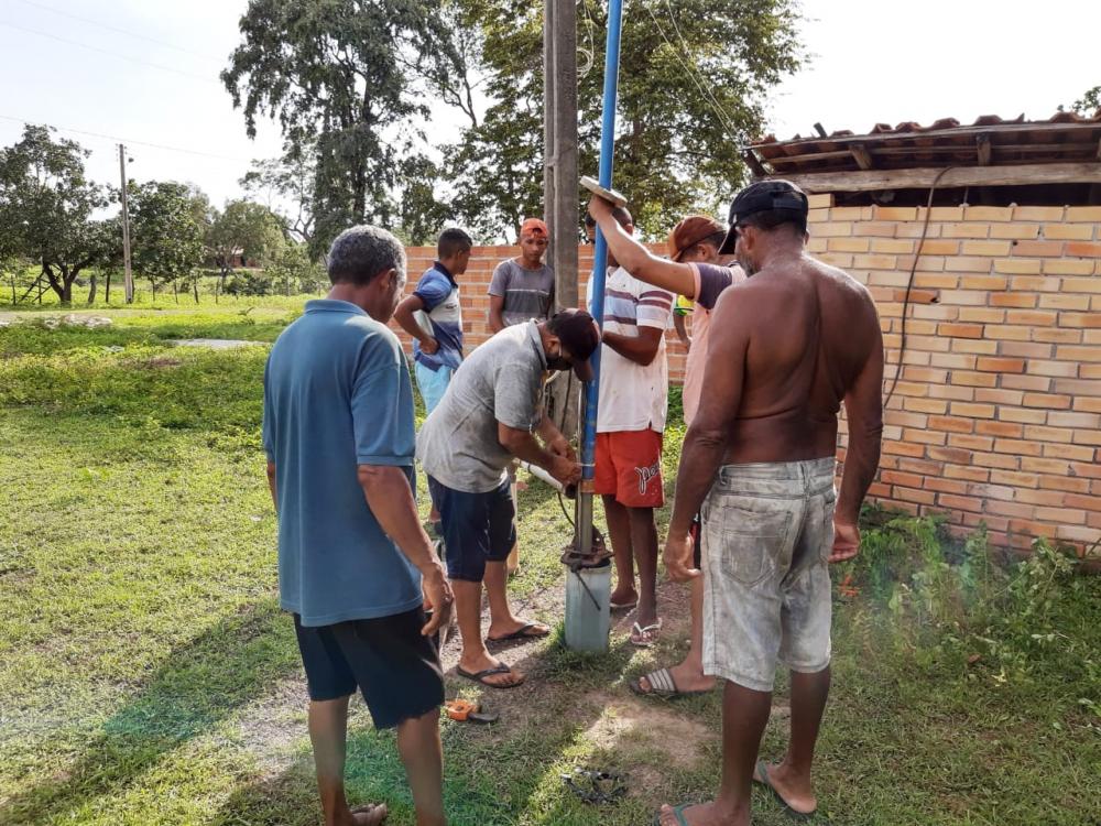 Governo Capote: Prefeito atende pedido da Comunidade para restabelecimento de sistema de água nas localidades Pé do Morro e Exu 