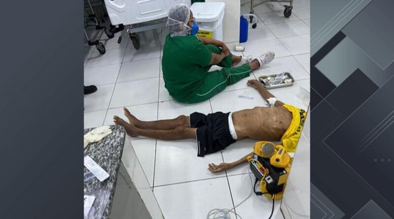 Profissionais tentaram reanimar paciente no chão em UPA na Zona Sul de Teresina — Foto: Reprodução/Instagram