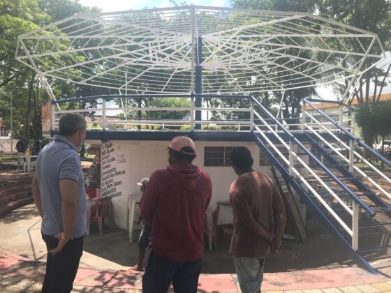 Reforma da Praça Monsenhor Bozon em Barras PI prevê teto para quiosque, parquinho, iluminação e jardins