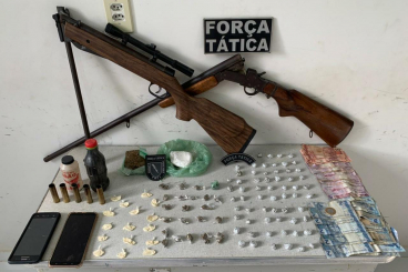 PM de Simplício Mendes apreende drogas, armas, dinheiro e prende acusado de homicídio em Paes Landim