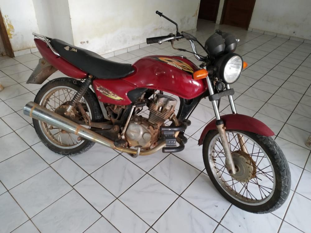 Polícia Militar em Barras PI recupera moto furtada no município 