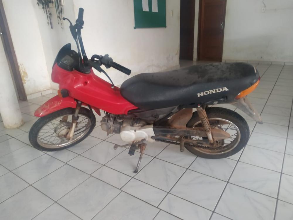 Polícia Militar em Barras PI recupera mais uma moto roubada no município 