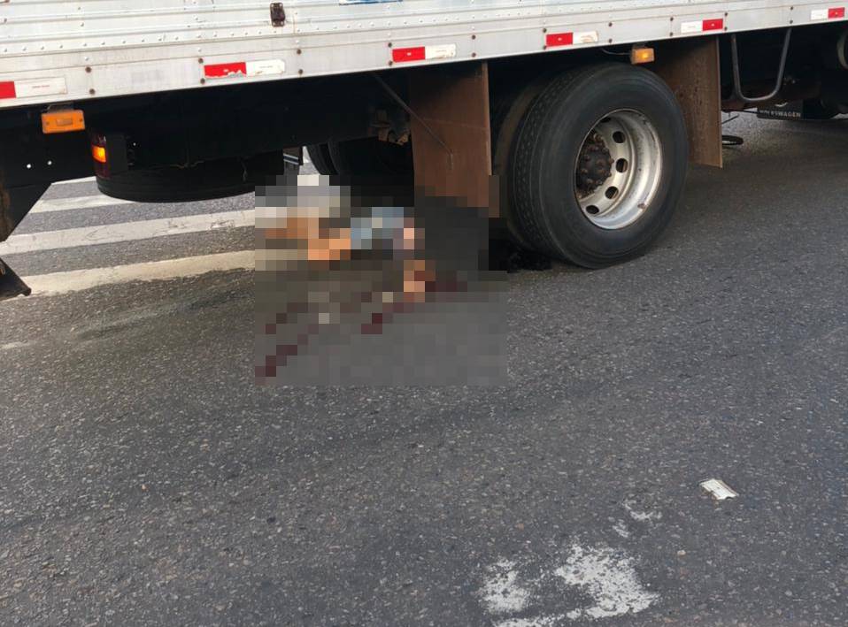 Ciclista morre após ser atropelada por caminhão em Parnaíba PI