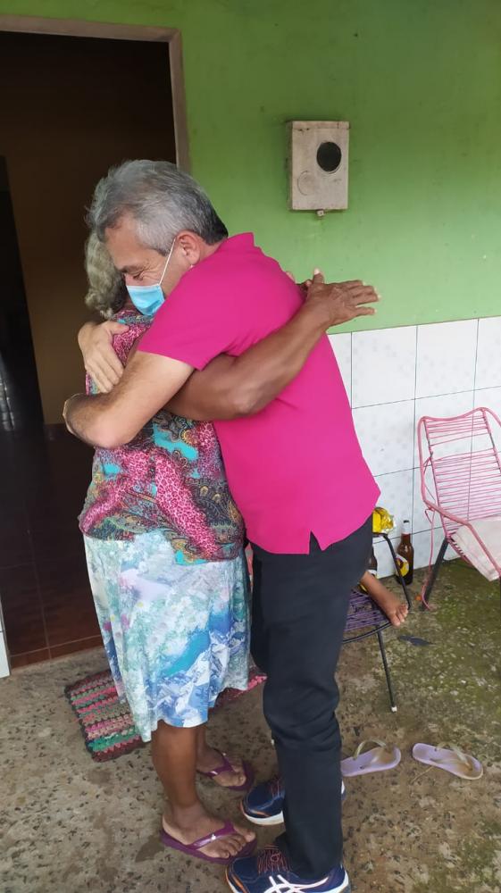 Prefeito Edilson Capote comemora dia das Mães com o povo de Barras PI 