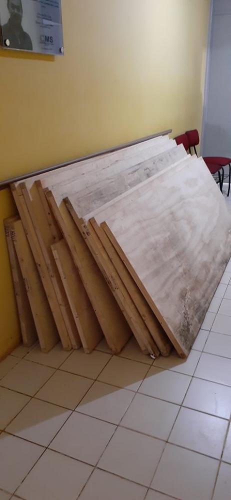 Portas abandonadas na Saúde. Para que foram compradas, ninguém sabe