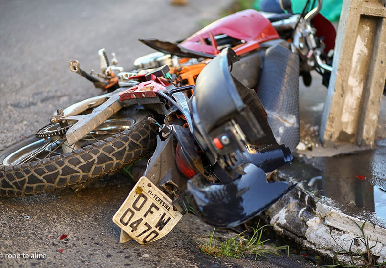 Mecânico morre em acidente entre moto e carro no Centro de Teresina PI 