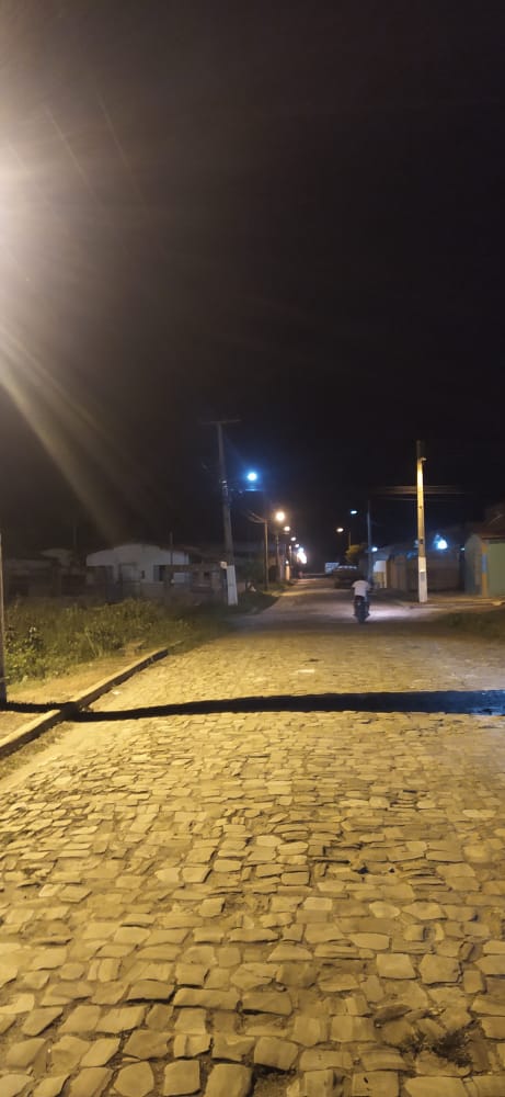 Prefeito Edilson Capote atende pedido dos moradores dos residenciais sobre a iluminação pública 