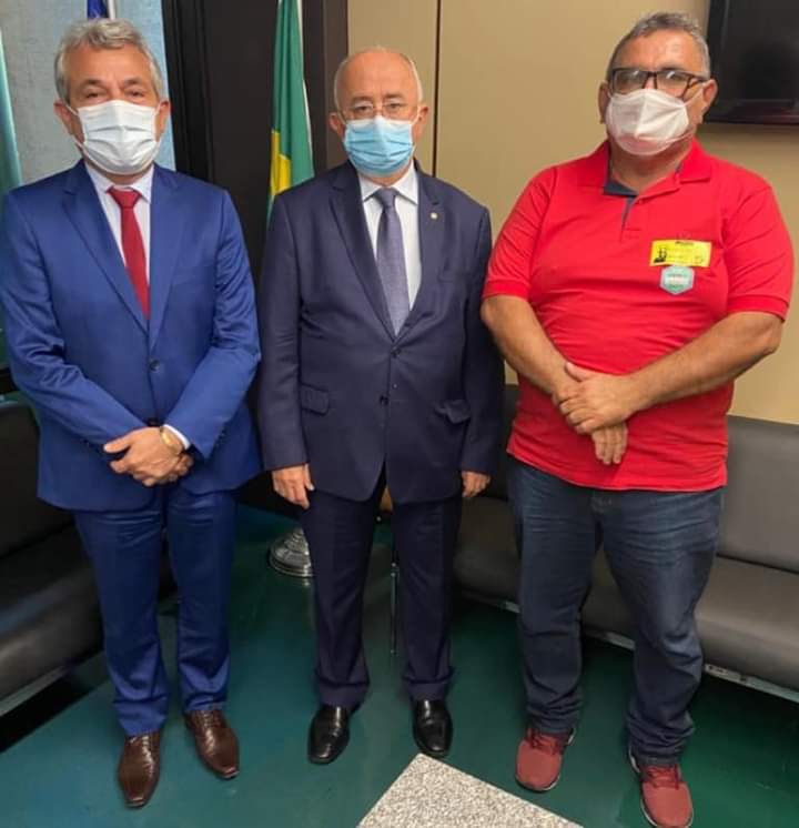 Prefeito Edilson Capote está em Brasília DF reunido com o deputado federal Júlio César buscando recursos para o município de Barras PI 