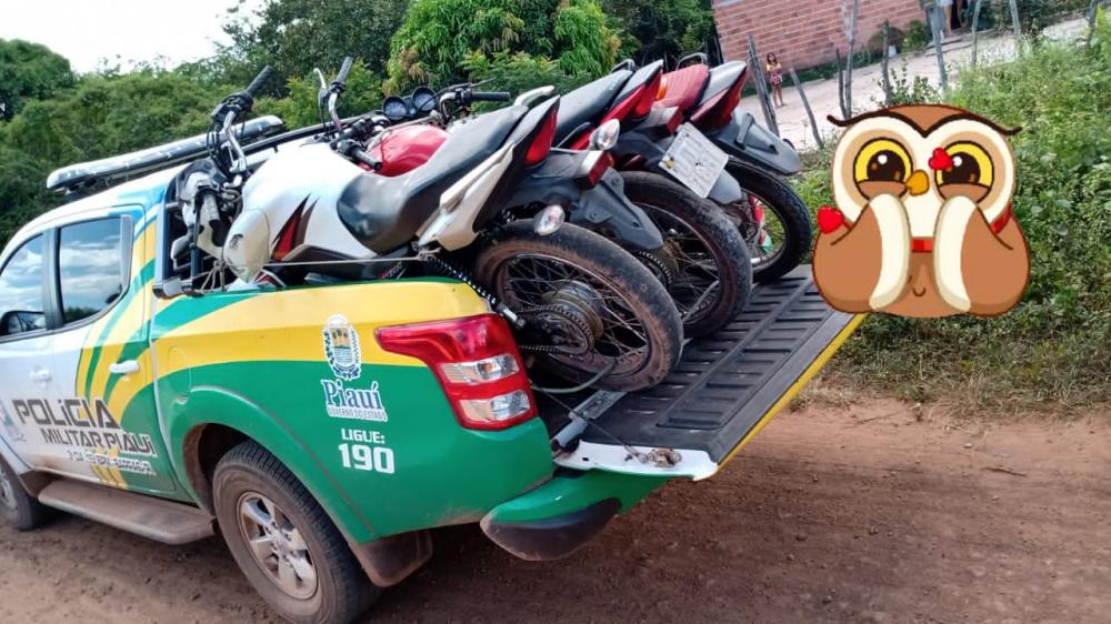 Polícia Militar em Barras PI recupera motos roubadas na zona rural do município 