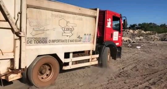 Prefeitura de Barras PI faz trabalhos de melhorias no lixão do Município