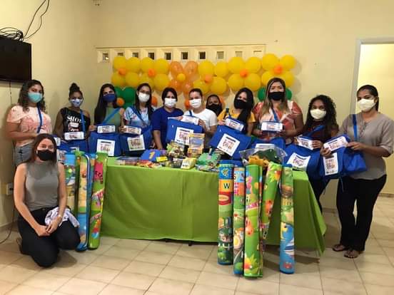 Semas em Barras PI entrega fardamentos e materiais aos Profissionais do Programa Criança Feliz 