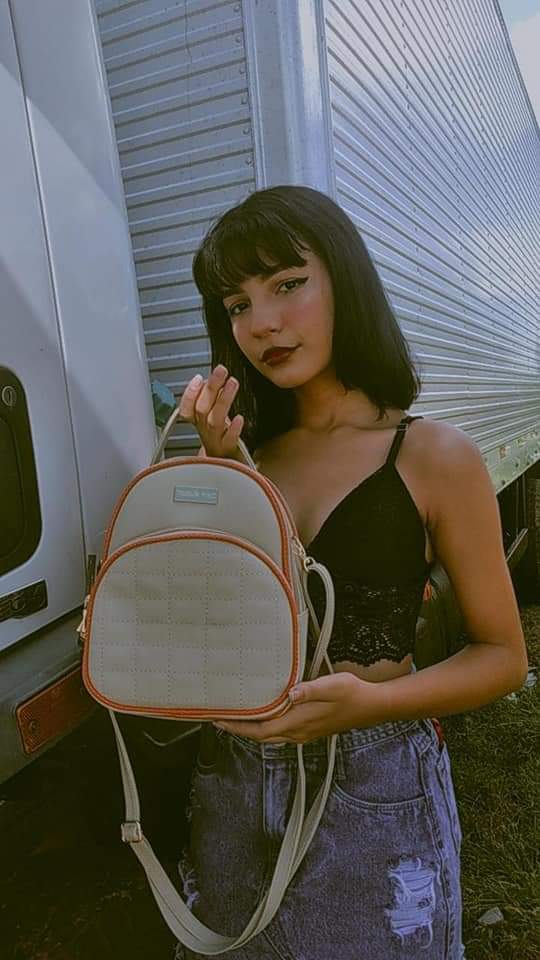 Meyrivane Cardoso Bolsas para Pronta Entrega em Barras PI 